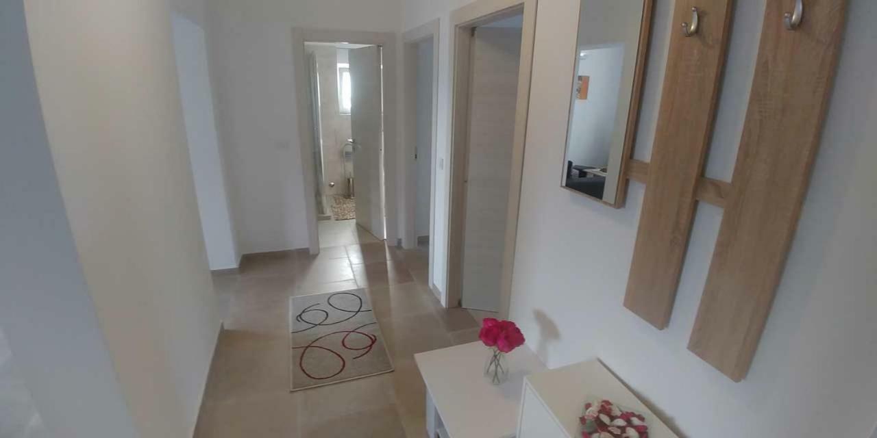 Apartments Ibis Čižići Екстериор снимка