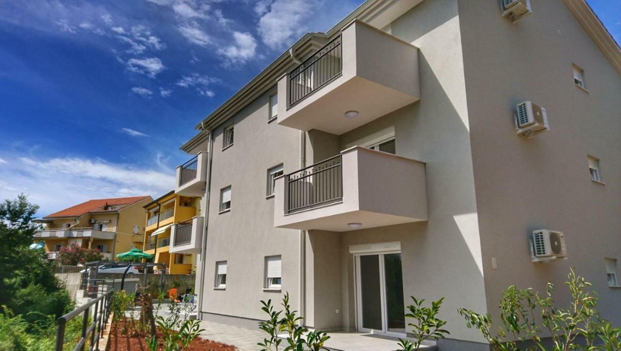 Apartments Ibis Čižići Екстериор снимка