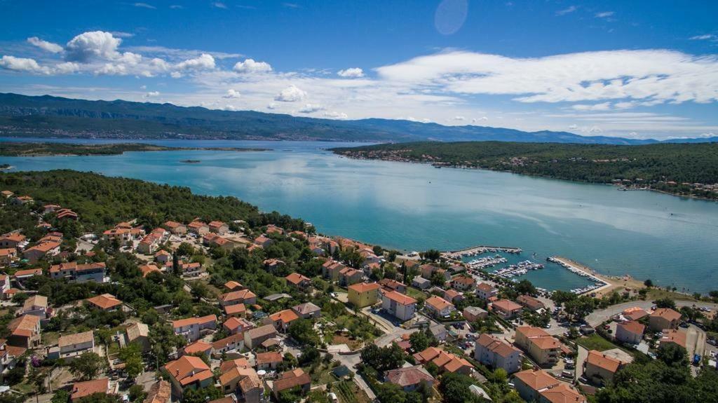 Apartments Ibis Čižići Екстериор снимка