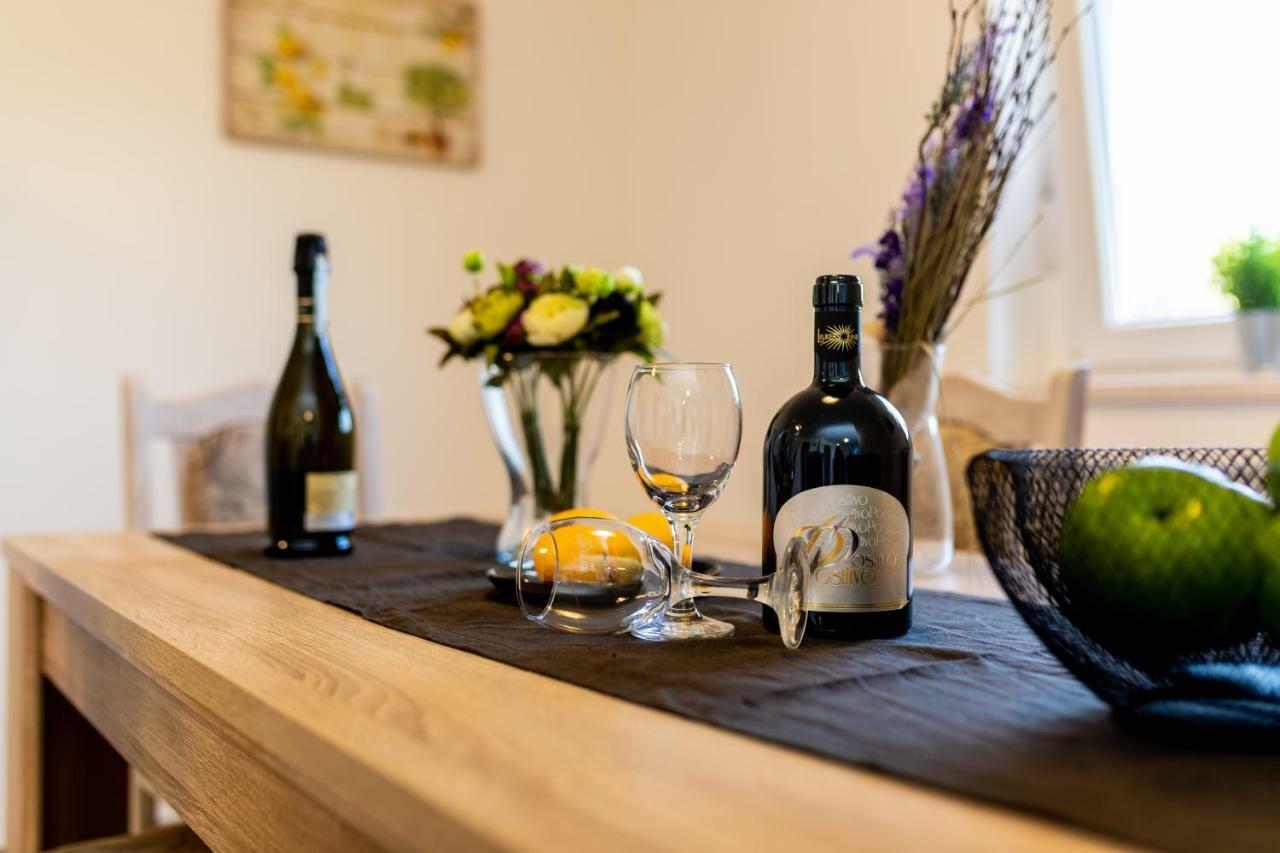 Apartments Ibis Čižići Екстериор снимка