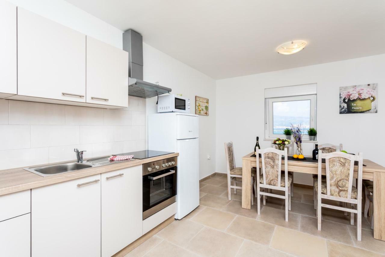 Apartments Ibis Čižići Екстериор снимка