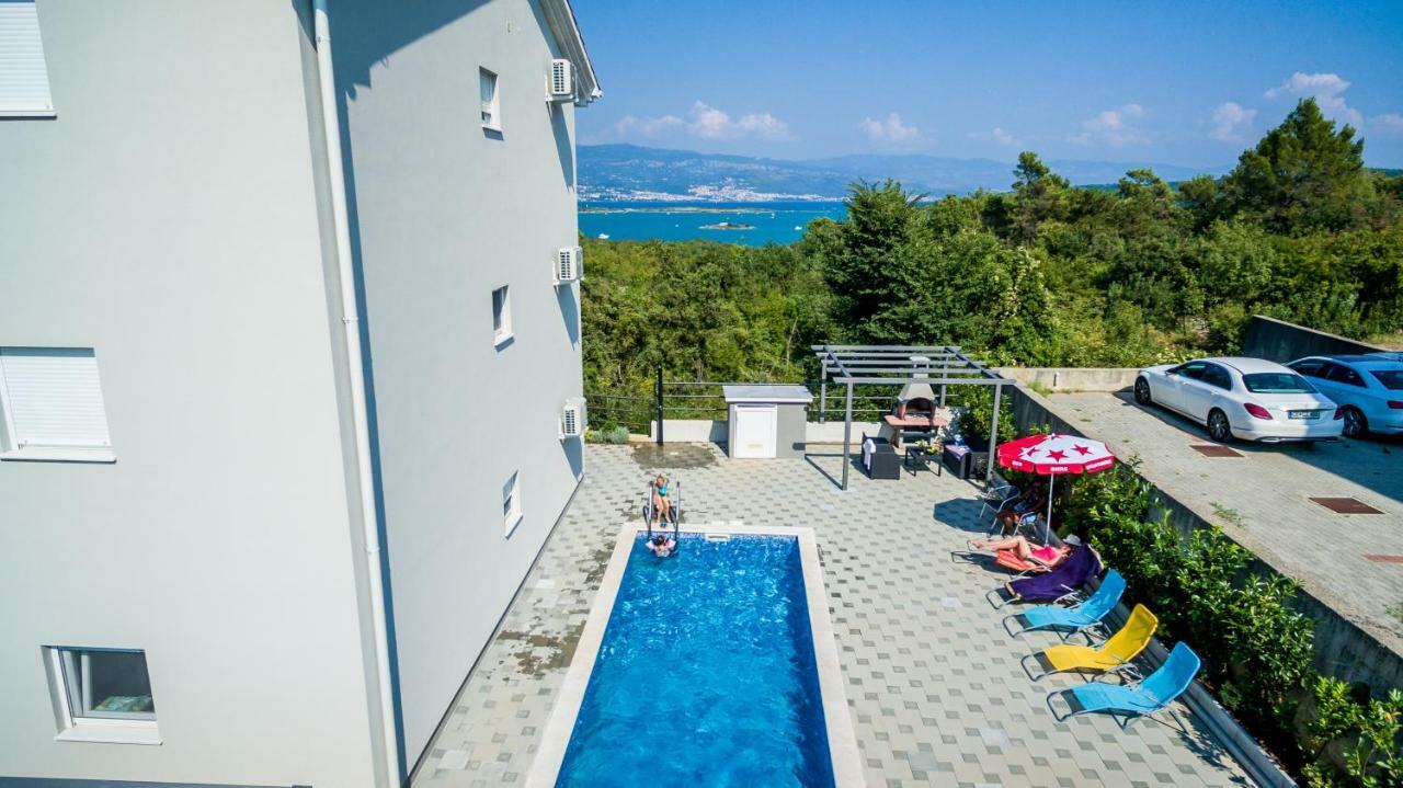 Apartments Ibis Čižići Екстериор снимка
